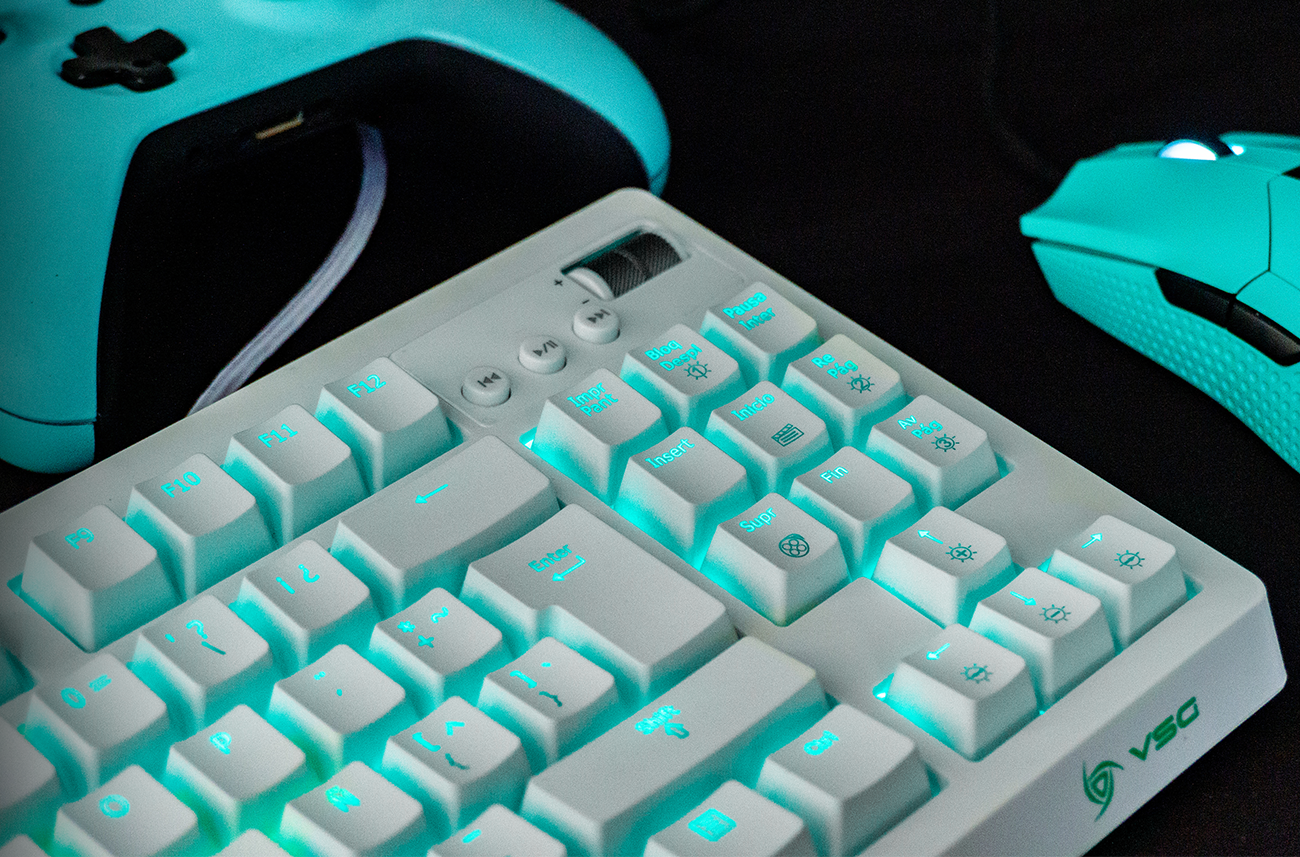 Blanco / Outemu Azul